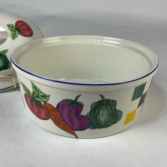 Verdura Hand Painted Veggie Motif Casserole Dish - Picture 4 of 16